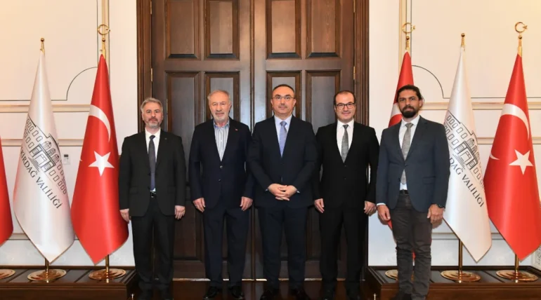 Sakaryalılar Derneği’nden Vali Soytürk’e Taziye Ziyareti